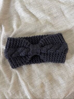 Handknit Cable Bow Headband - Charcoal Gray